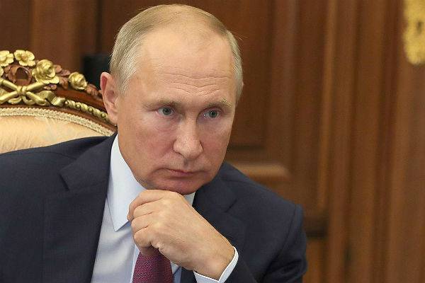 Путин призвал помочь бедным россиянам изменить свою жизнь