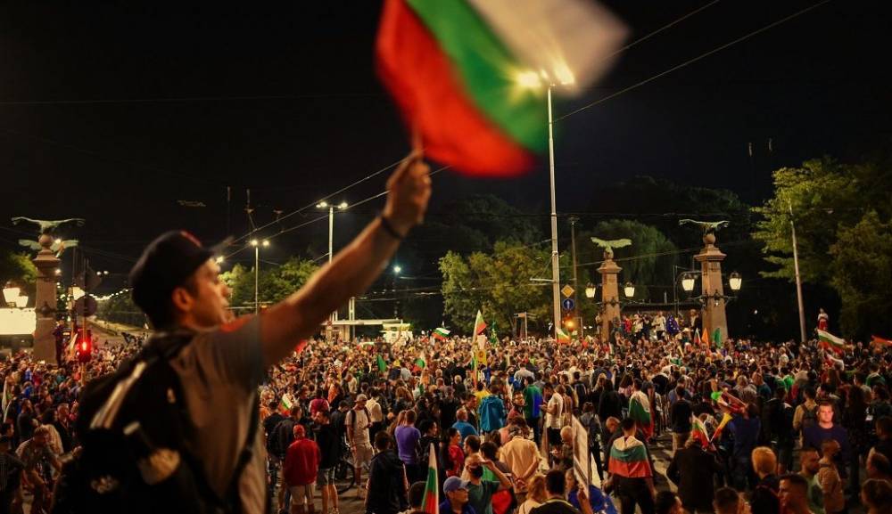 В Болгарии третье «великое национальное восстание»