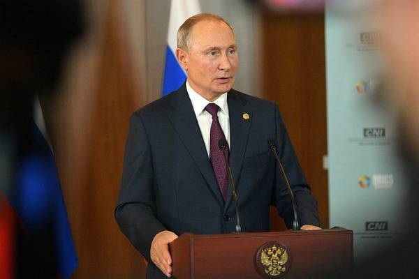 Путин объявил об индексации пенсий на 6,3%
