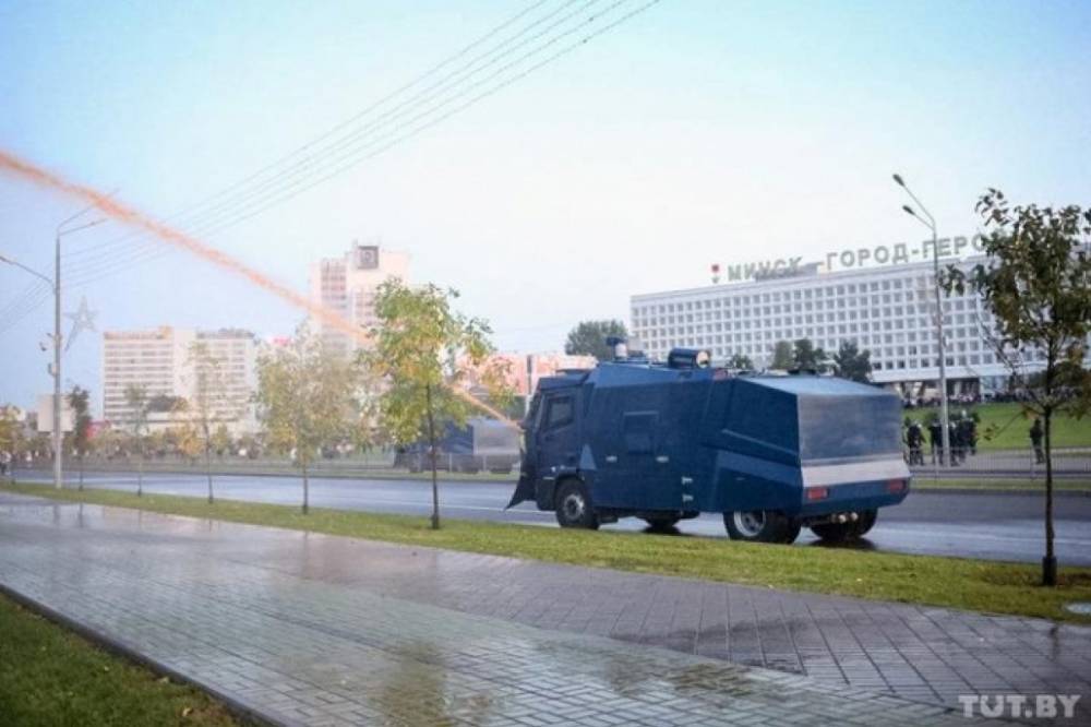 В Минске ОМОН водометами разогнал недовольных инаугурацией Лукашенко