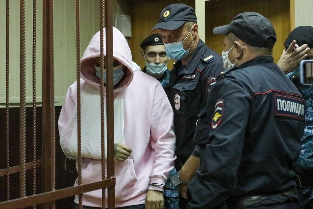 Суд арестовал устроившего ДТП в центре Москвы рэпера