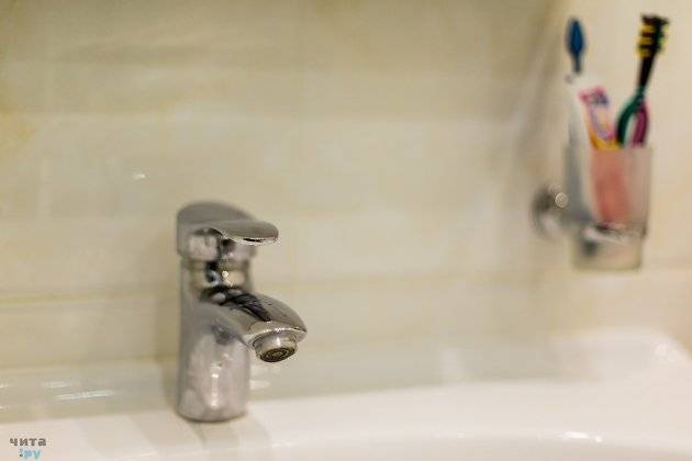 Холодную воду отключат в домах по нескольким адресам Читы