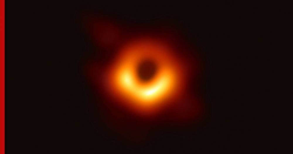 Черная дыра ошеломила астрофизиков