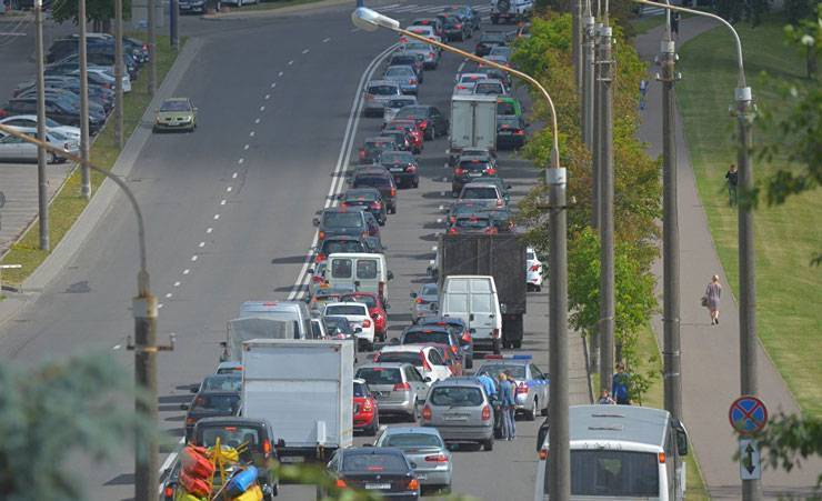 Протест от автомобилистов. В Минске утром образовались 8-балльные пробки