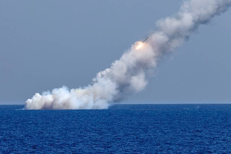Российская подлодка отстрелялась "Калибрами" по целям в Черном море