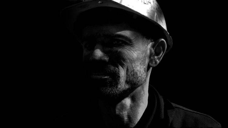 Забастовка шахтеров обернулась закрытием железорудного комбината на Украине