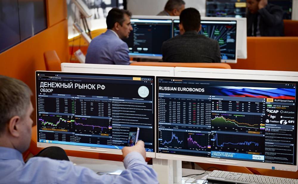 Российский рынок акций закрылся снижением индексов Мосбиржи и РТС