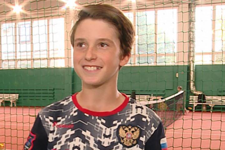 Теннисист из Иванова победил в двух турнирах, прошедших в Крыму