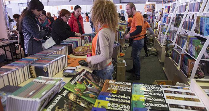 Международный книжный фестиваль открылся в столице Грузии в онлайн-формате