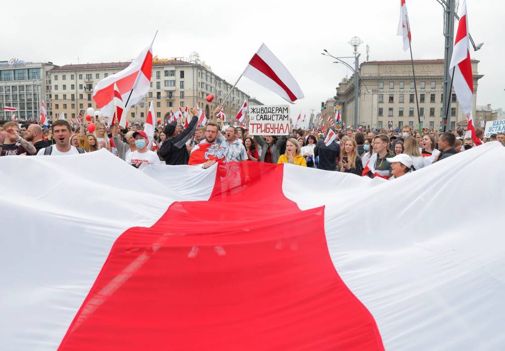 В Беларуси готовятся к большому массовому митингу, на котором проведут народную инаугурацию Тихановской - журналист