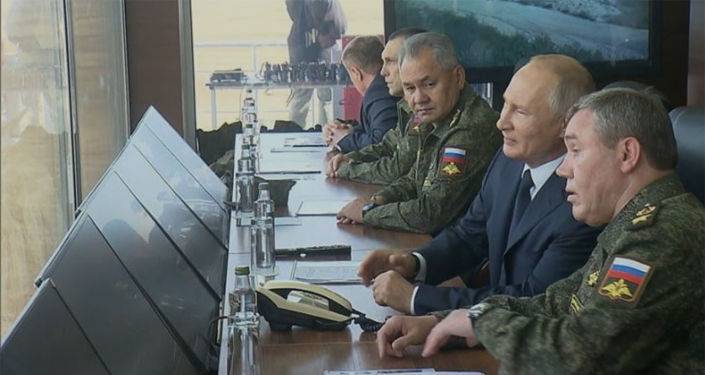 ТОС и авиация: Путин наблюдал за учениями "Кавказ-2020" с участием армянских военных