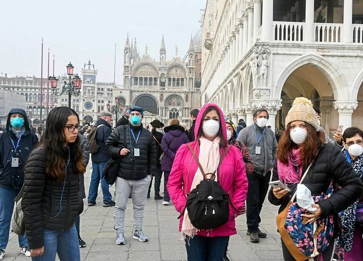 Против пандемии: Евросоюз планирует ввести для туристов единую систему ограничений