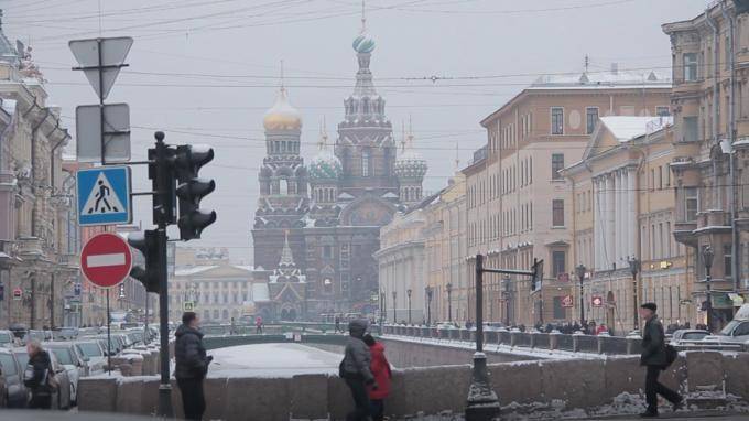 Дороги Петербурга зимой будут обрабатывать солевыми растворами