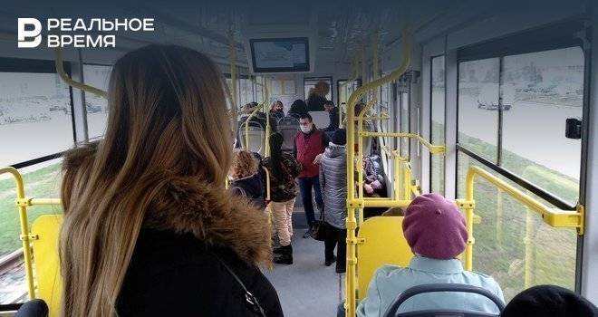 Казанцы обсуждают переполненные автобусы — видео
