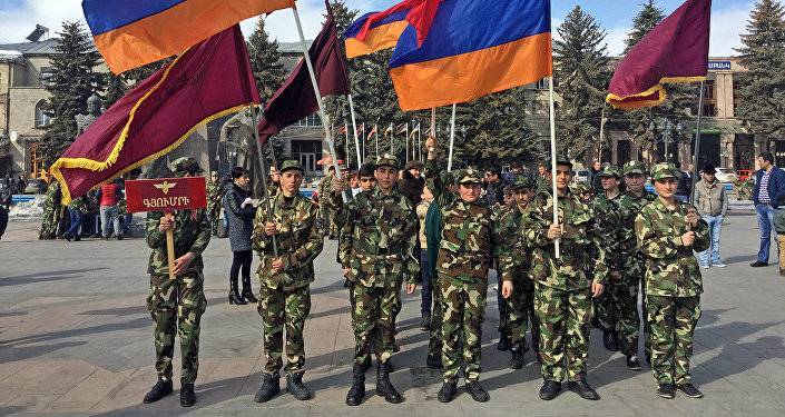 Тысячи граждан Армении хотят пойти на фронт добровольцами – ответ Минобороны