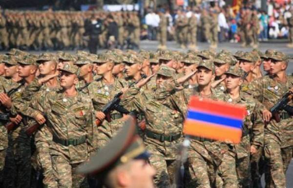 В Армении объявлены военное положение и всеобщая мобилизация