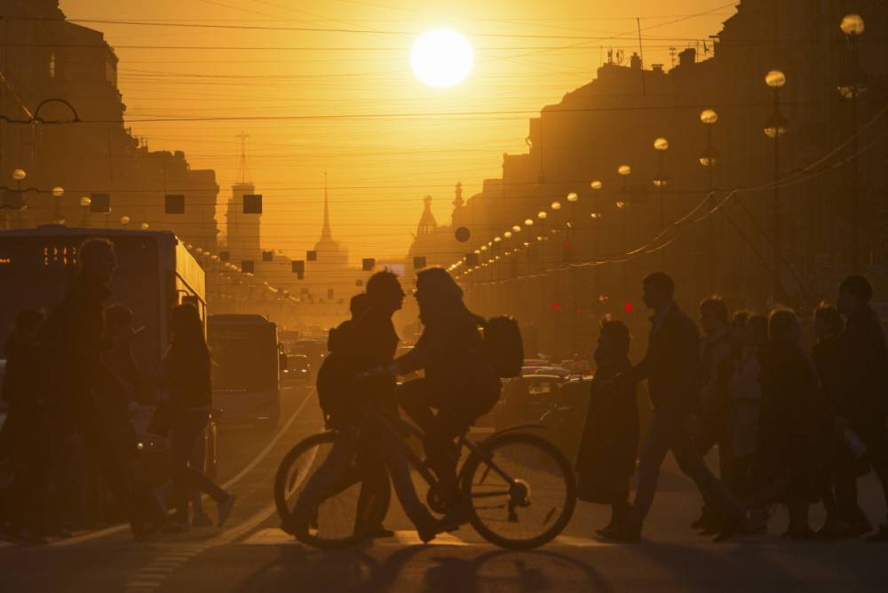 Начало недели встретит петербуржцев солнечной погодой