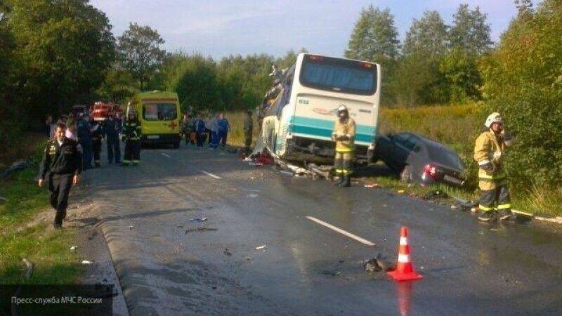 Калининградские власти объявили траур по семи жертвам ДТП с автобусом