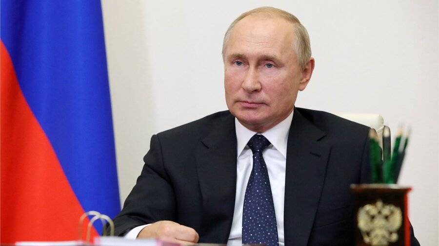 Путин поздравил работников с 75-летием атомной отрасли