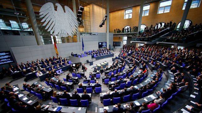 Немецкие депутаты призвали не поддерживать стремление Украины в ЕС и НАТО