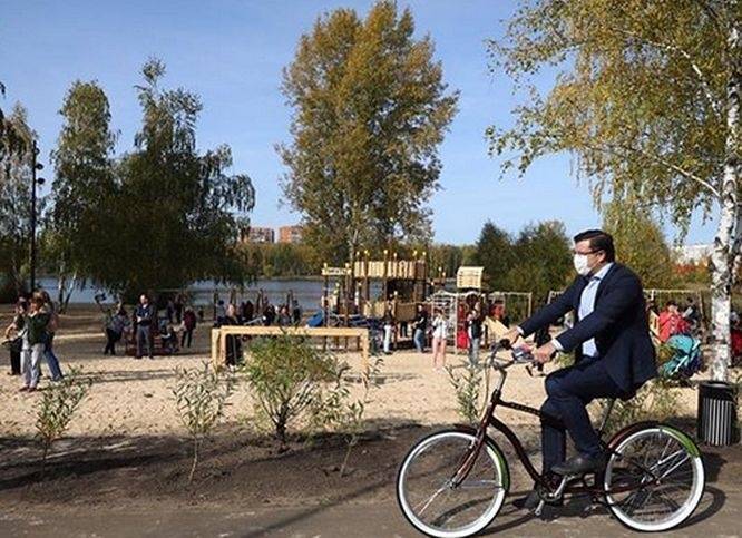 Никитин протестировал круговую велодорожку в Светлоярском парке