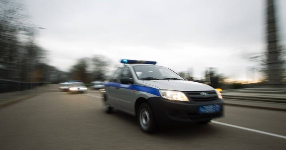 В Калининграде пьяный бомж угнал Mercedes и врезался в три машины