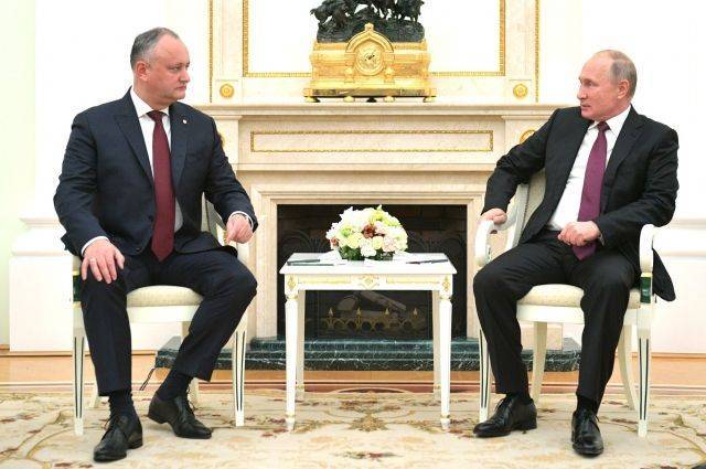 Путин пожелал Додону успеха на предстоящих в Молдавии президентских выборах