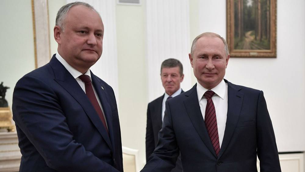 Путин провел переговоры с Додоном