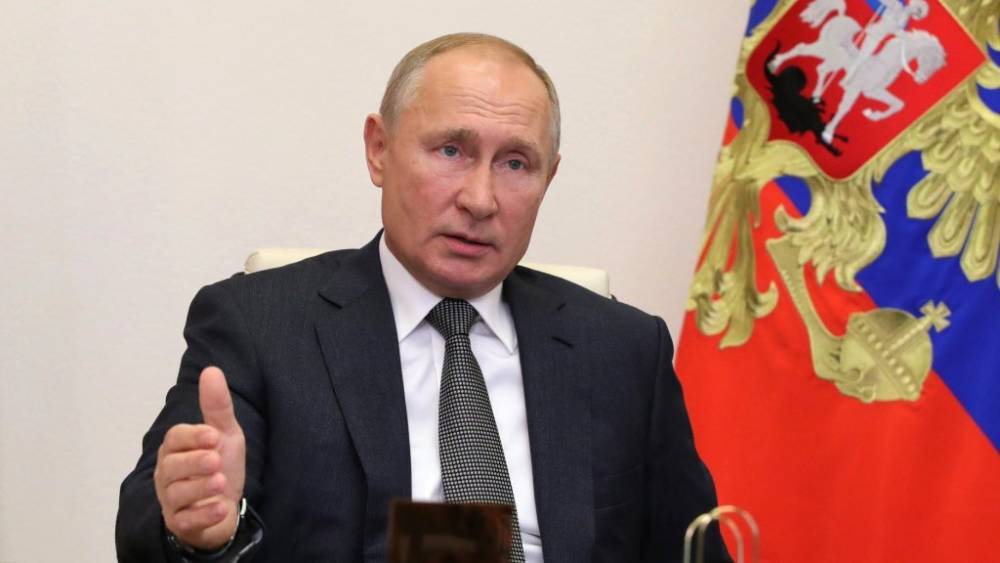 Путин заявил о готовности привиться от коронавируса российской вакциной