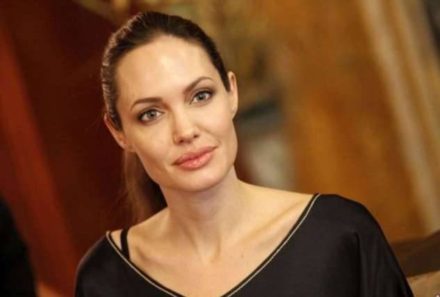 Анджелина Джоли: Я плачу в ванной, чтобы дети не видели