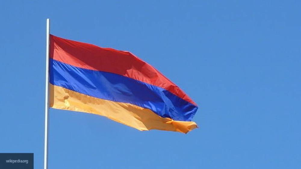 Власти Армении приняли решение ограничить выезд мужчин из страны
