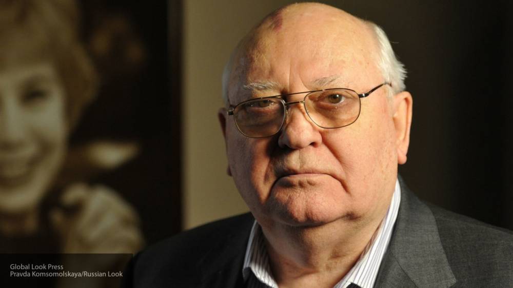 Горбачев: будущий президент США должен провести встречу с Путиным