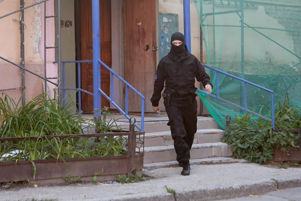 Силовики пришли с обысками к координатору штаба Навального в Архангельске