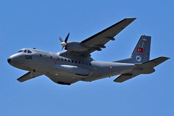 СМИ: Турция направила в Азербайджан военно-транспортный самолет с боеприпасами