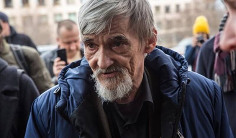 "Палачи оживились": историка Дмитриева решили уморить в заключении