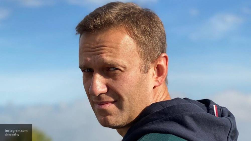 Двухчасовой полет Навального рушит версию об "убийстве за 35 минут"