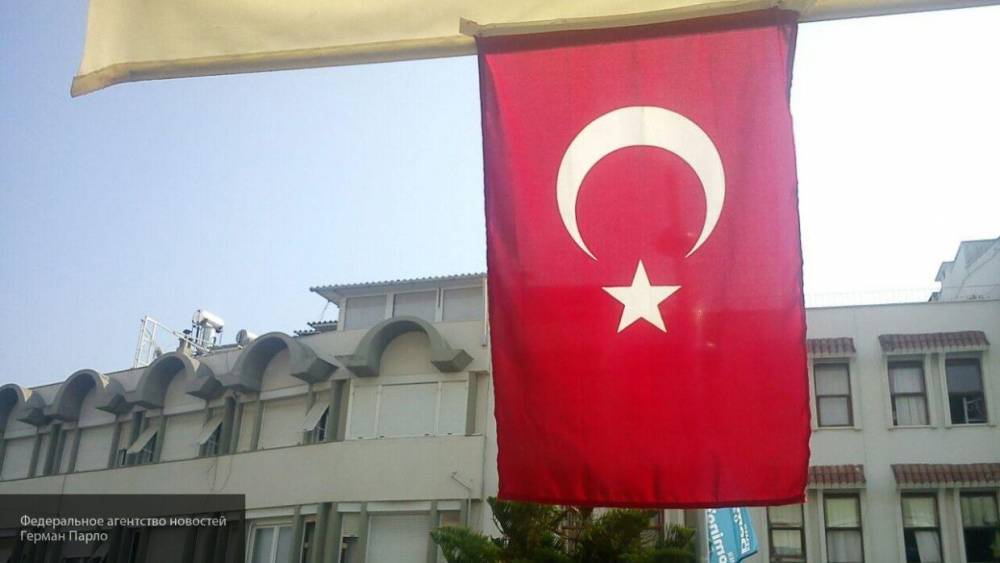 Туризм стал причиной всплеска заболеваний COVID-19 в Турции