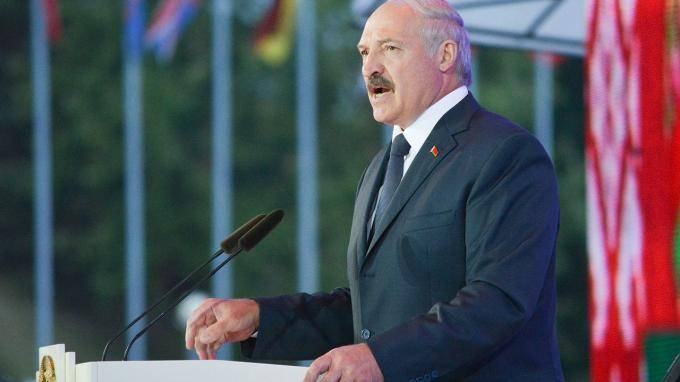 Туск: Лукашенко хотел объединить Украину с Белоруссией