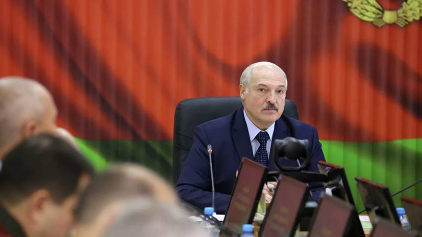 Лукашенко назвал заявления ФРГ об отравлении Навального фальсификацией