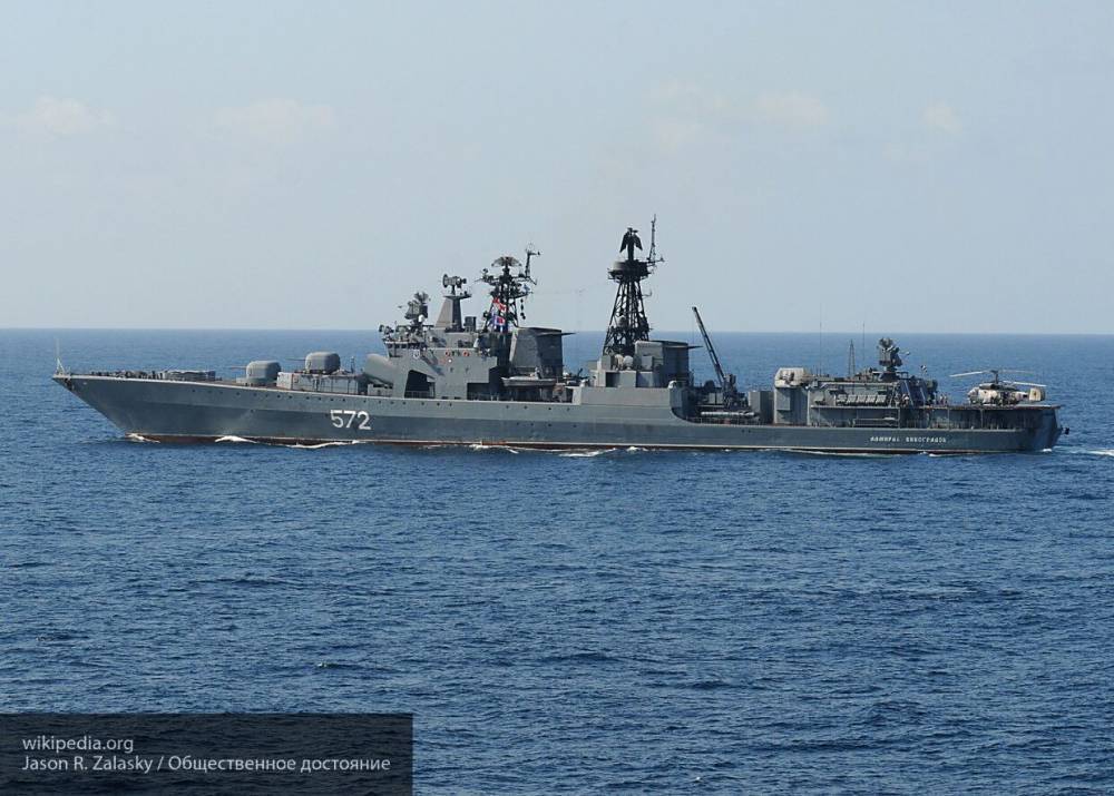 Российские моряки ТОФ помогут экипажу тонущего танкера в Индийском океане