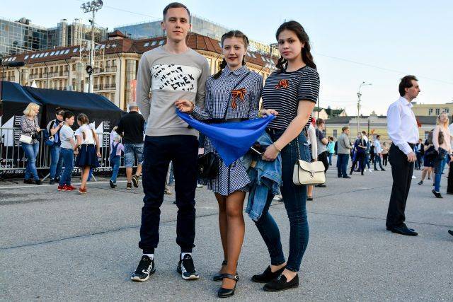 Пассажирам метро в Москве раздадут синие платочки в память об окончании ВМВ