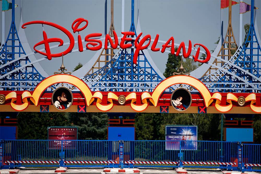Disney уволит 28 тысяч сотрудников в США из-за коронавируса