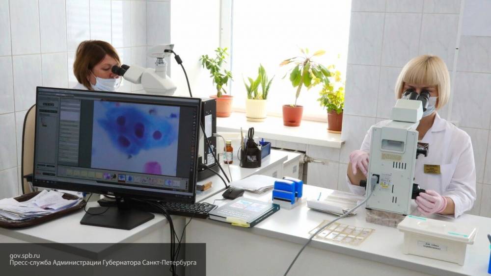 Российские врачи выявили 8481 новый случай коронавируса за сутки