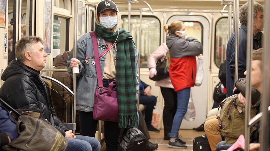 Пассажиров без маски и перчаток не пустят в общественный транспорт в Петербурге