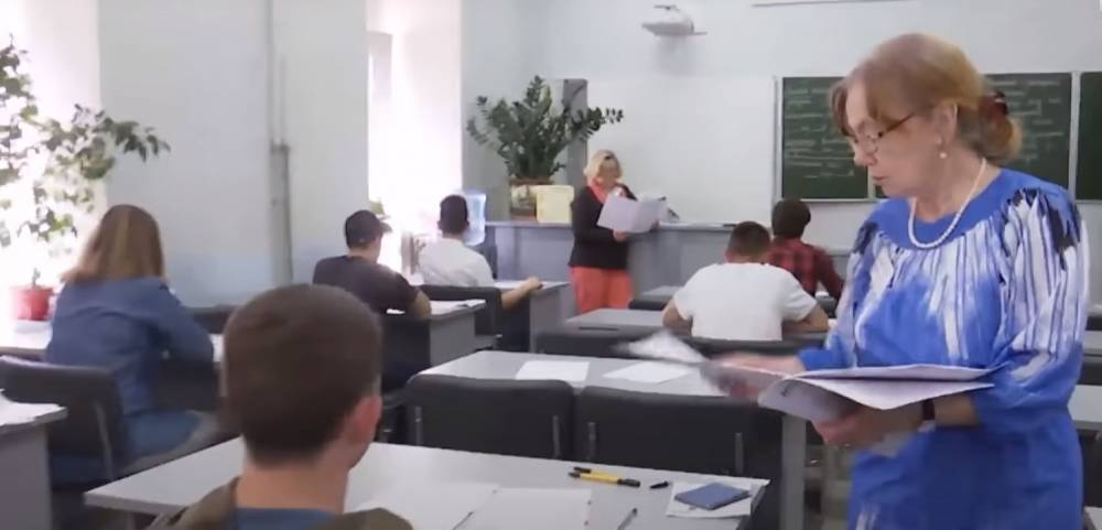 Под Днепром учительница ударила девочку по лицу: "начала заикаться и..."