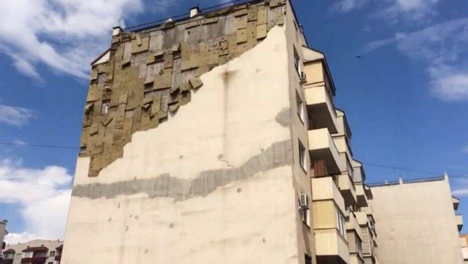 Обрушившуюся отделку фасада дома в алматинском Зердели восстановят в течение 10 дней