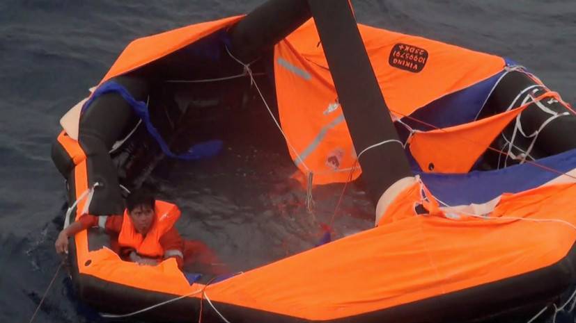 Найден второй член экипажа затонувшего у берегов Японии судна