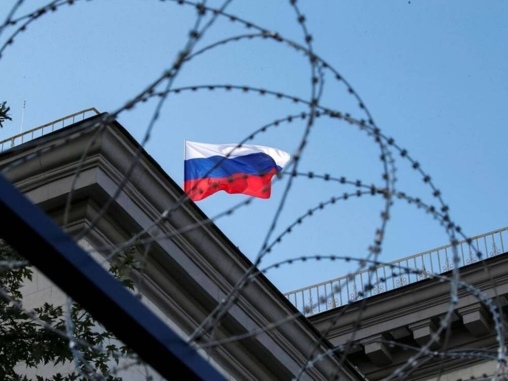 Россия ввела санкции против 43 украинцев: в списке Порошенко, Вакарчук и люди Ахметова