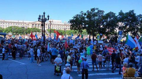 Хабаровск не сдается: Жители города вновь массово вышли на митинг