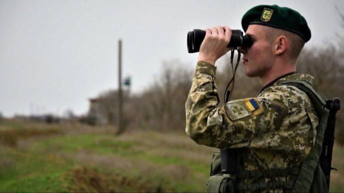 Суткина Донбассе: лесной пожар отрезал двух военных от личного состава
